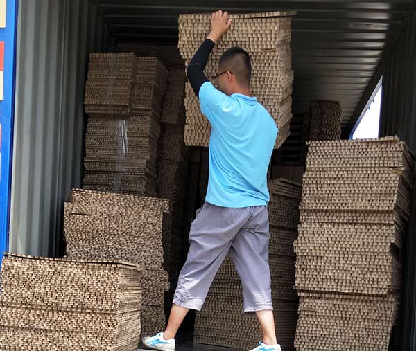 新一批阻燃纸订单发货