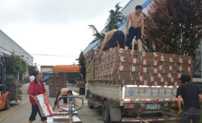 暴雨突袭也低挡不住我们英恒达订单发货